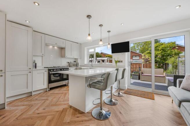 Open Plan Kitchen / Diner