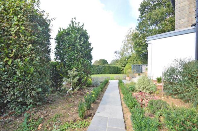 Side Pathway