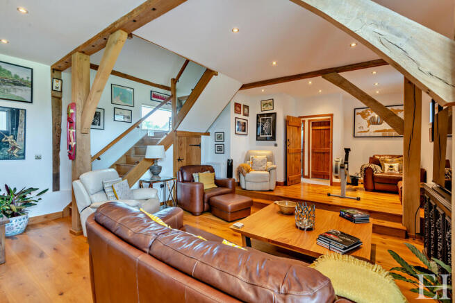 8605775-interiorW...