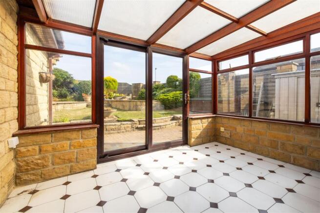 3 bed Detached Bungalow for sale Image 8