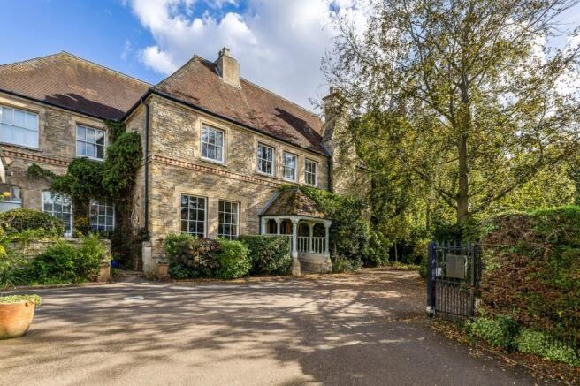 7-bed detached on Blunham Road, Moggerhanger, Bedford, Bedfordshire, MK44, £1,625,000