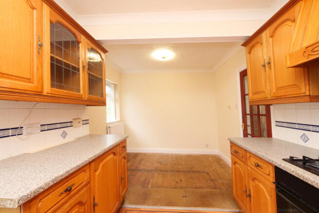 4 bed Detached Bungalow for sale Image 6