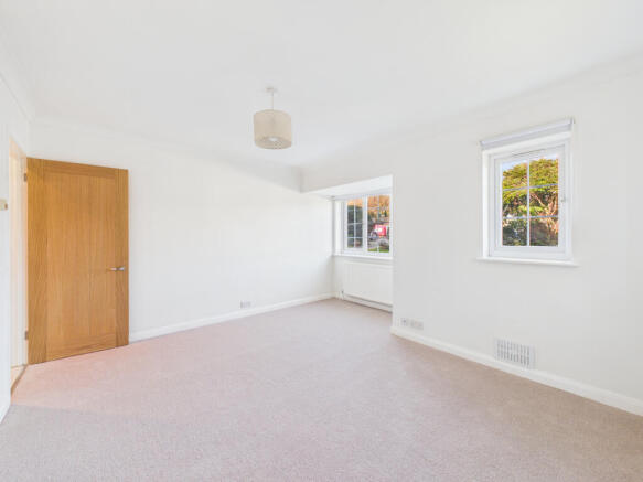 CAM01984G0-PR0557-STILL003