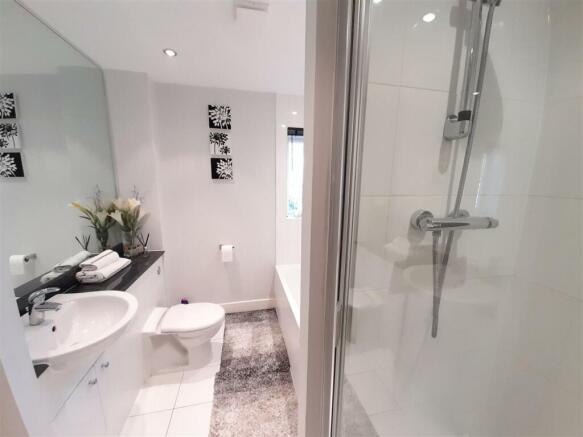 Bathroom.jpg