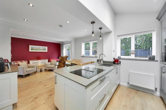 Kitchen4.jpg