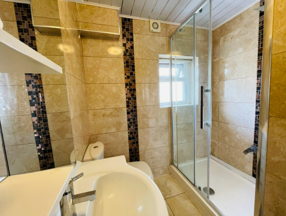 1 bed House to rent Image 8