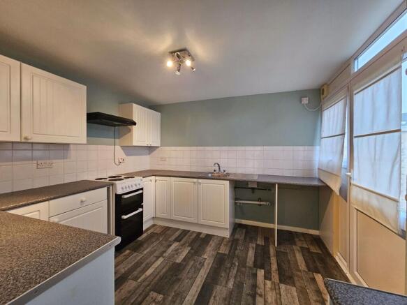 Grove Road, Churchdown, GL3 photo 2