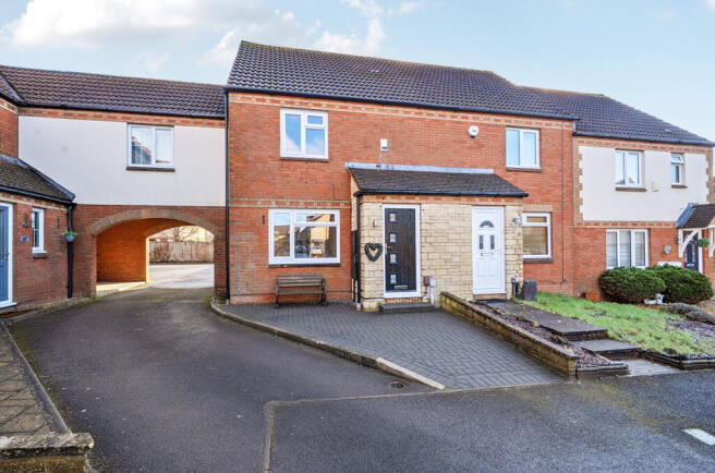 2-bed terraced on Abbotsbury Way, St Andrews Ridge, Swindon, SN25, £250,000