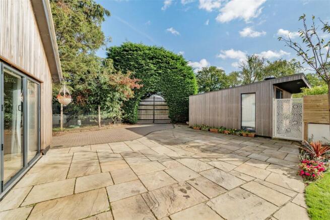 Woodland View, West End, Silverstone