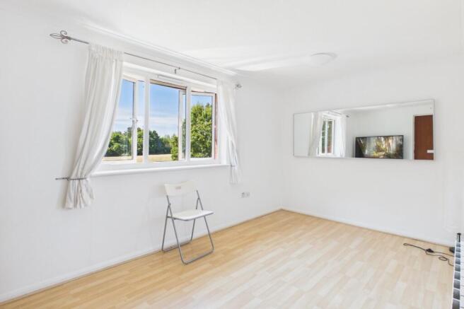 Living Room/Bedroom