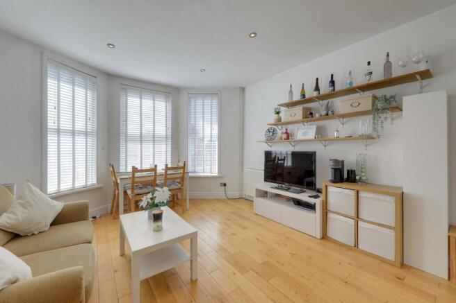 Open Plan Lounge & Kitchen