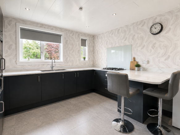 72 Oswald Avenue, Grangemouth, Stirlingshire, FK3 9AZ photo 4