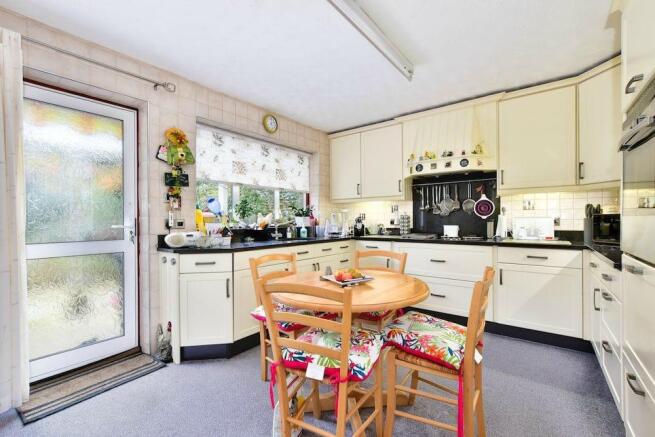 Duffield Lane, Stoke Poges, SL2 photo 4