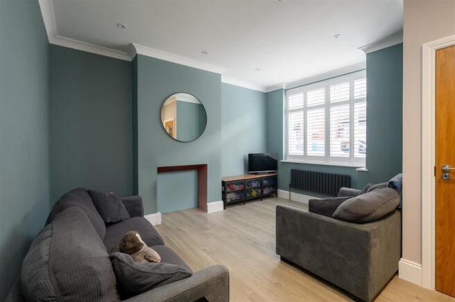 52 Westwood Terrace Living Room