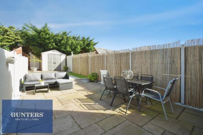 REAR GARDEN 01.jpg