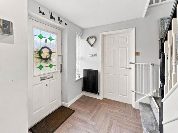 4 bed Detached for sale Image 6