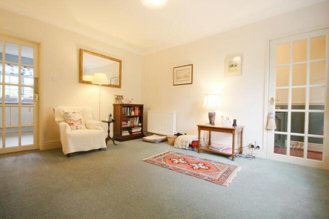 Sitting Room/Dining Room