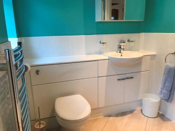 BATHROOM / SHOWER ROOM