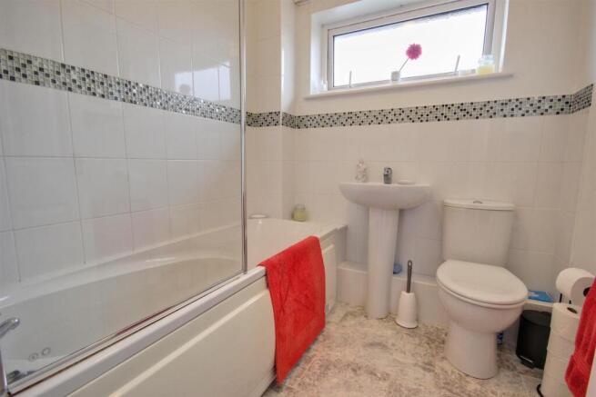 3 bed Semi-Detached for sale Image 8