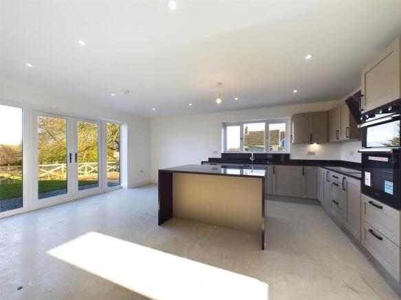 Modern Kitchen Dining