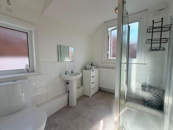 3 bed Terraced for sale Image 9