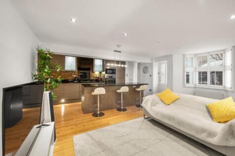 Mount Ararat Road,
Richmond, TW10