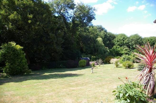 SUPERB GARDENS