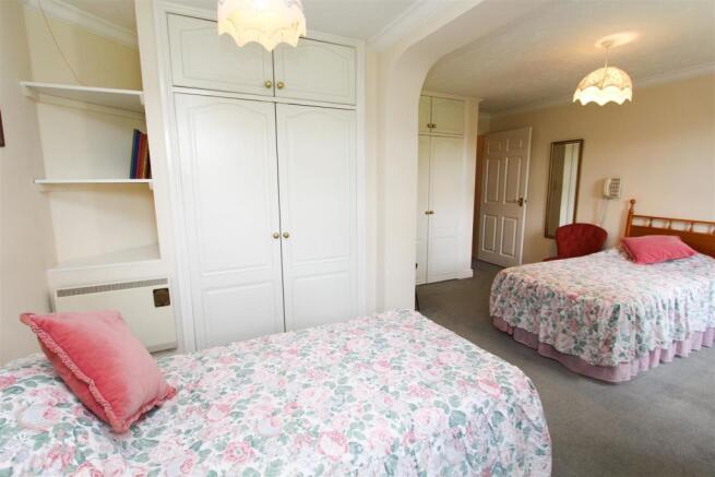 Bedroom 1.2.jpg