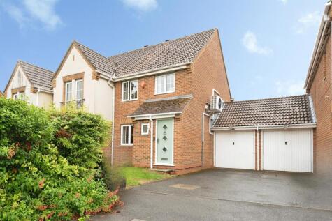 Harvard Way, Amesbury, Salisbury