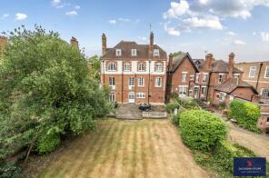 15, The Avenue, Newmarket CB8 9AA