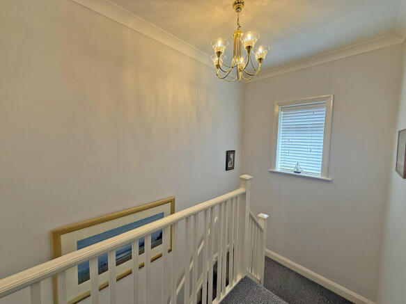3 bed Semi-Detached for sale Image 7