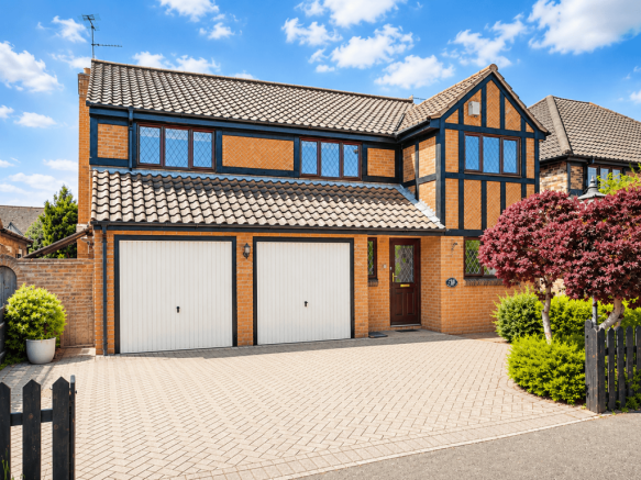 5 Bedroom Detached for Sale