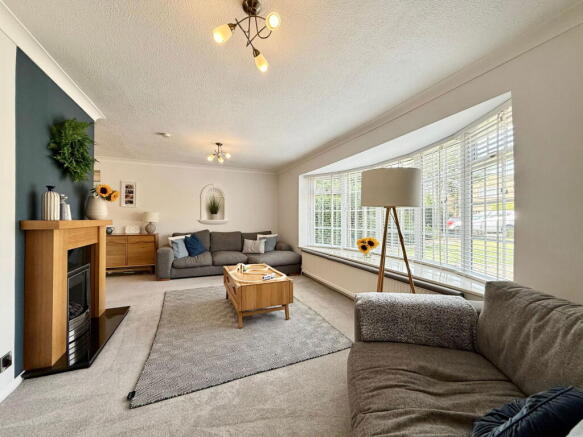 4 bed Detached for sale Image 6