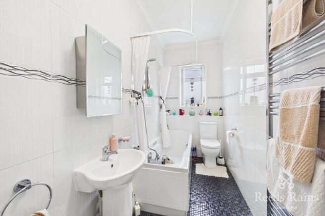 2 bed Semi-Detached for sale Image 9