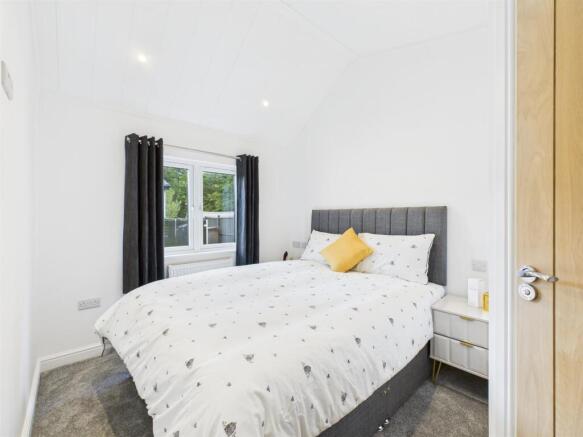 2 bed Lodge for sale Image 12