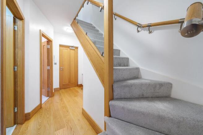 2 bed Flat for sale Image 12