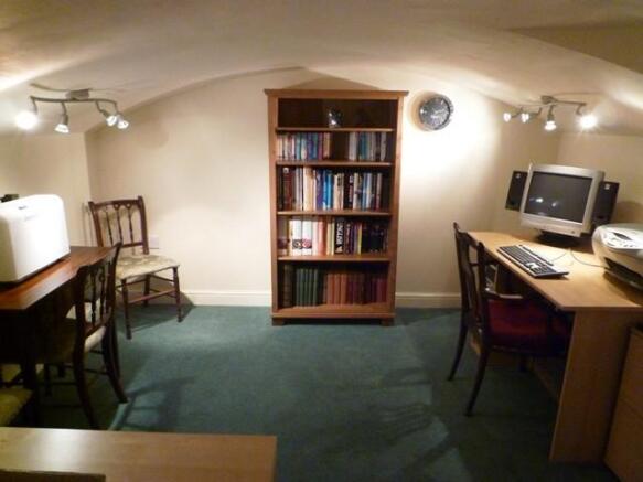 Photo 10