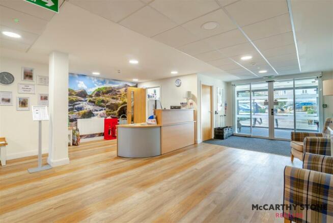 8628071-interior07.jpg
