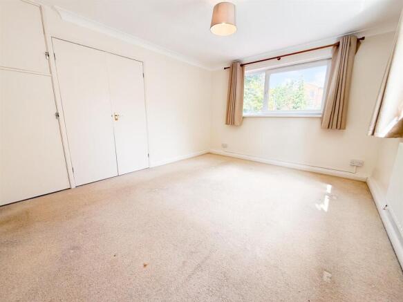 2 bed Apartment for sale Image 9