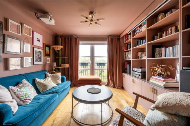 Buxhall Crescent, E9