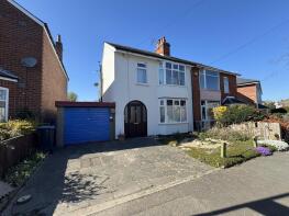 104, Eastlands Road, Rugby CV21 3RR