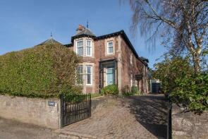 Forthill, Ewanfield, Crieff PH7 3DA