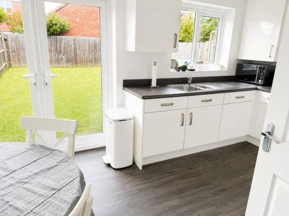Waterton Way, Bishops Tachbrook, Leamington Spa photo 4