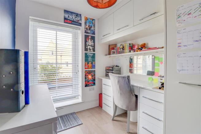 Bedroom/Dressing Area