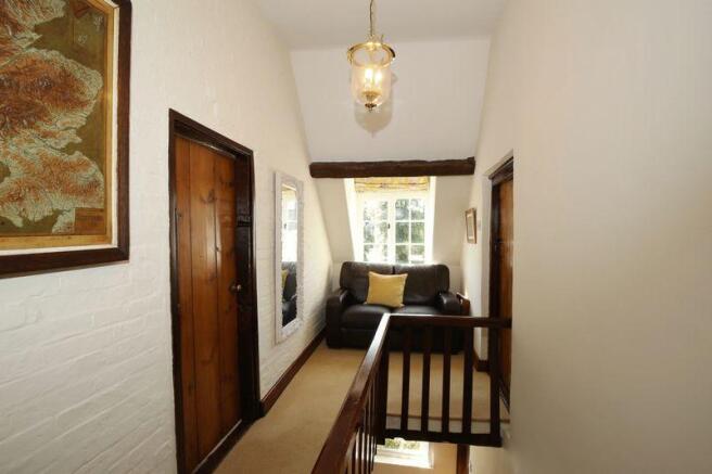 TOP FLOOR LANDING