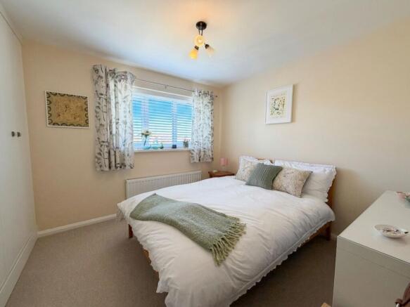 2 bed Semi-Detached for sale Image 7