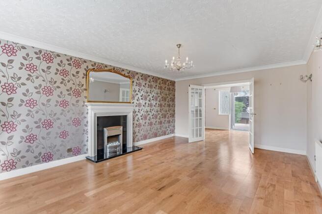 4 bed Detached for sale Image 9
