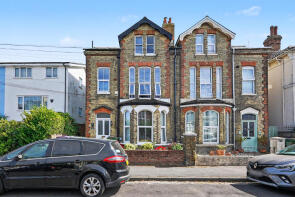 Flat 3, 11, Claremont Road, Folkestone CT20 1DQ