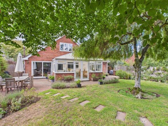 Garden- Mark Stephens EweMove Newmarket and Soham 
