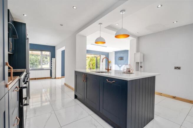 156 Stanway Road_14.jpg